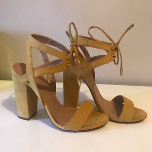 NWOT Mustard Yellow Heels